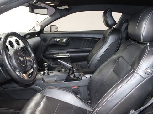 Used 2017 Ford Mustang GT Premium w/ Black Accent Package RWD image 14