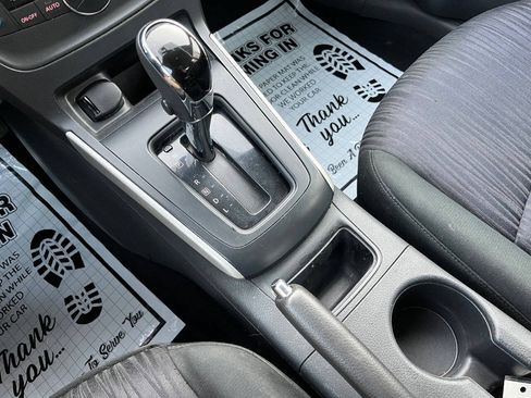 Used 2019 Nissan Sentra SV w/ Special Edition Package FWD image 15