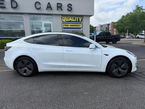 Used 2020 Tesla Model 3 RWD image 2