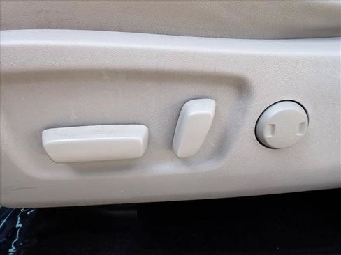 Used 2015 Toyota Highlander XLE AWD/4WD image 15