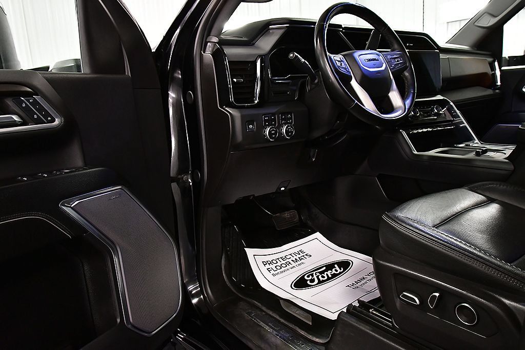 Used 2024 GMC Sierra 2500 Denali AWD/4WD image 17