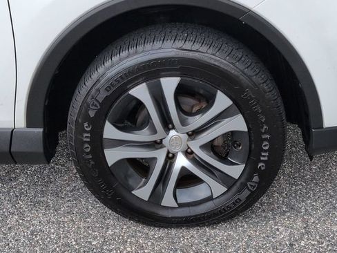 Used 2017 Toyota RAV4 LE FWD image 11