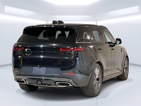 Used 2024 Land Rover Range Rover Sport SE AWD/4WD image 7