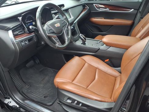 Used 2019 Cadillac XT5 Luxury image 14
