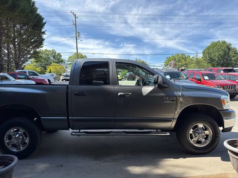Used 2007 Dodge Ram 2500 Truck SLT AWD/4WD image 6