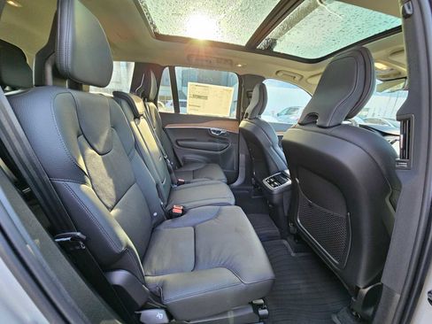 Used 2025 Volvo XC90 B6 Core w/ Protection Package Premier image 20
