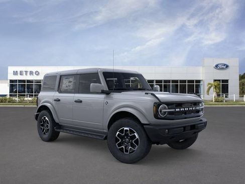 New 2026 Ford Bronco Outer Banks AWD/4WD image 7