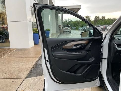 Used 2021 GMC Terrain SLE FWD image 10