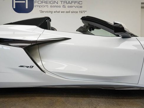 Used 2026 Chevrolet Corvette ZR1 w/ ZR1 Carbon Fiber Aero Package RWD image 31
