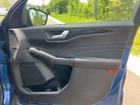 Used 2023 Ford Escape ST-Line Elite w/ Premium Technology Package AWD/4WD image 10