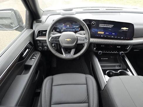 New 2026 Chevrolet Suburban LT w/ Comfort Package image 16