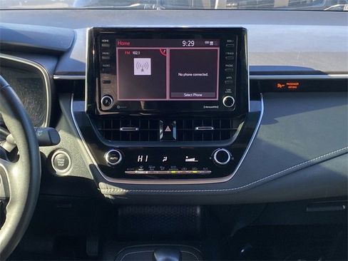 Used 2022 Toyota Corolla SE image 11