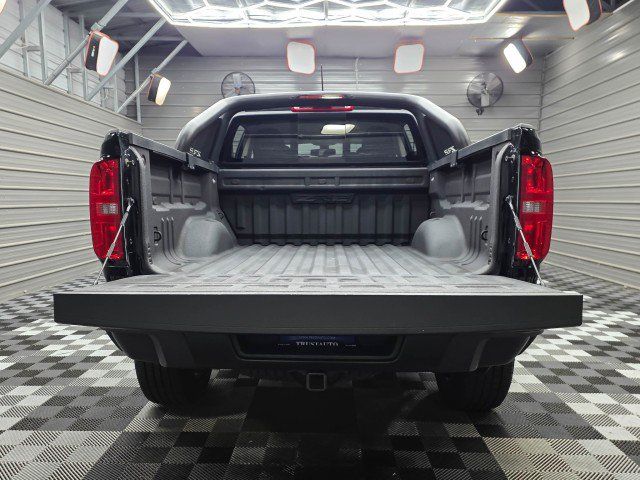 Used 2021 Chevrolet Colorado ZR2 w/ ZR2 Midnight Special Edition AWD/4WD image 11