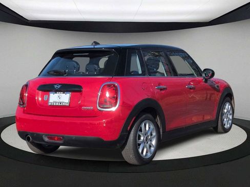 Used 2019 MINI Cooper 4-Door Hardtop w/ Signature Upholstery Package image 8