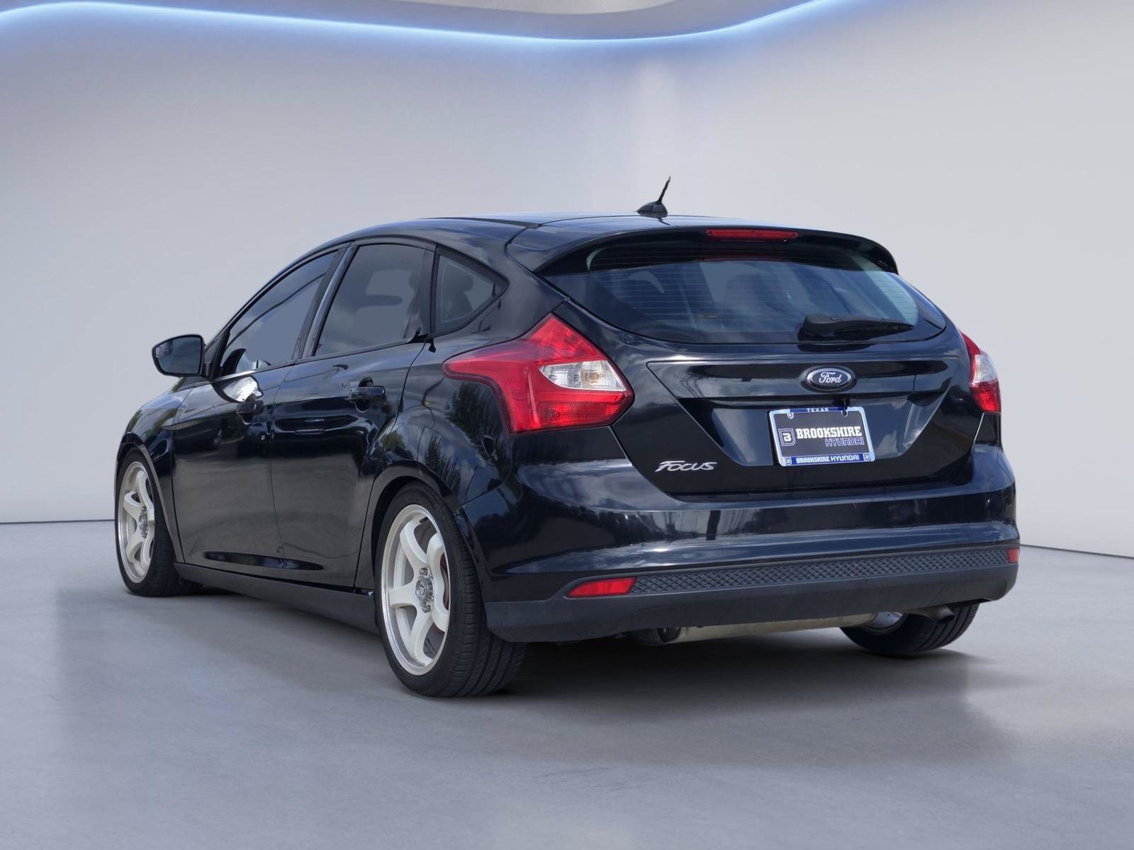 Used 2014 Ford Focus SE FWD image 8