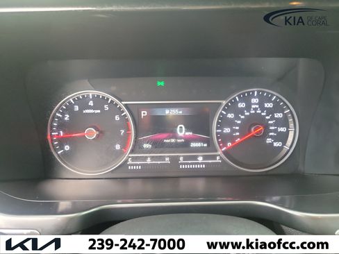 Certified 2023 Kia Sorento LX FWD image 29