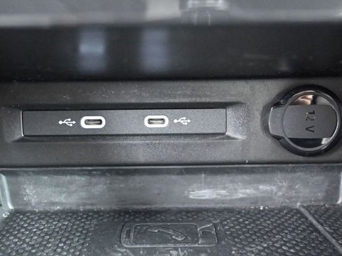 Used 2023 Volkswagen Tiguan SE R-Line image 23