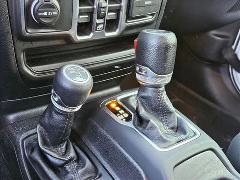 Used 2021 Jeep Wrangler Unlimited Sport image 11