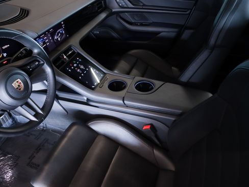 Certified 2024 Porsche Taycan w/ Premium Package RWD image 17