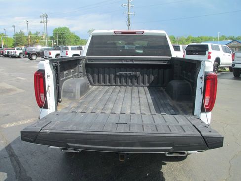 Used 2024 GMC Sierra 1500 AT4 AWD/4WD image 8