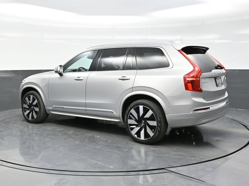 Used 2023 Volvo XC90 T8 Ultimate AWD/4WD image 4