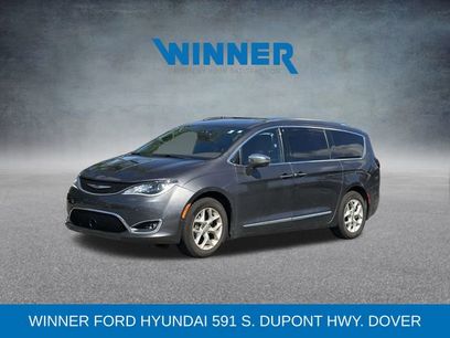 Used 2020 Chrysler Pacifica Limited w/ Advanced Safetytec Group