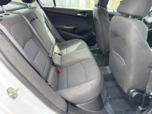 Used 2017 Chevrolet Cruze LT w/ Convenience Package FWD image 16