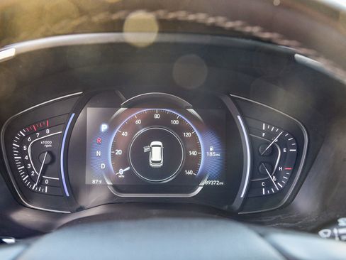 Used 2019 Hyundai Santa Fe SEL image 28