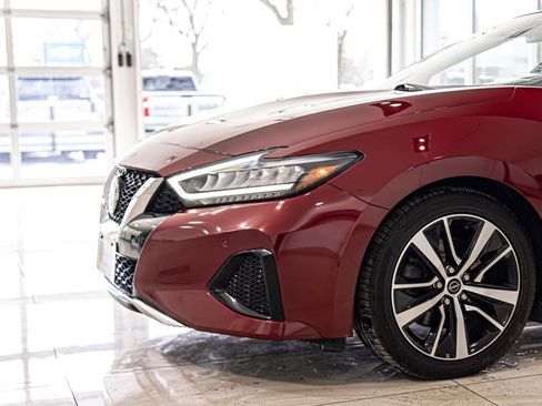 Used 2023 Nissan Maxima SL FWD image 4
