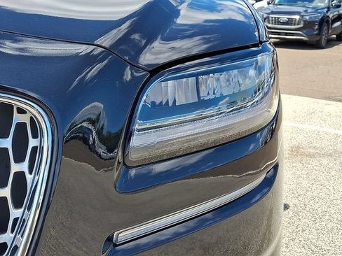 Used 2023 Lincoln Nautilus Reserve AWD/4WD image 9