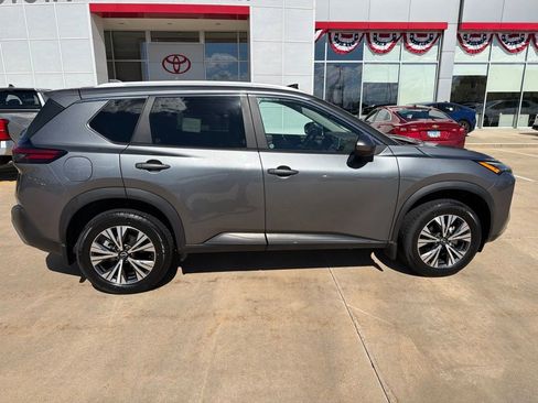 Used 2023 Nissan Rogue SV w/ SV Premium B Package AWD/4WD image 4