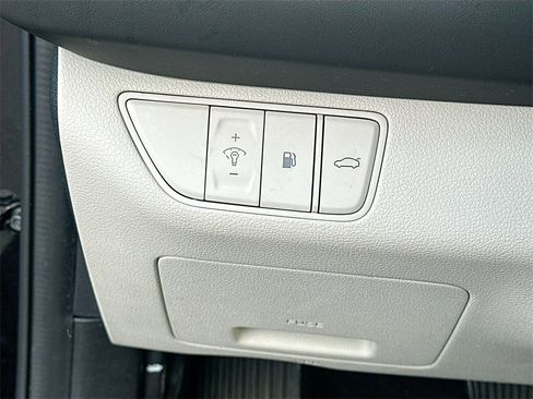 Used 2023 Genesis G70 2.0T image 10