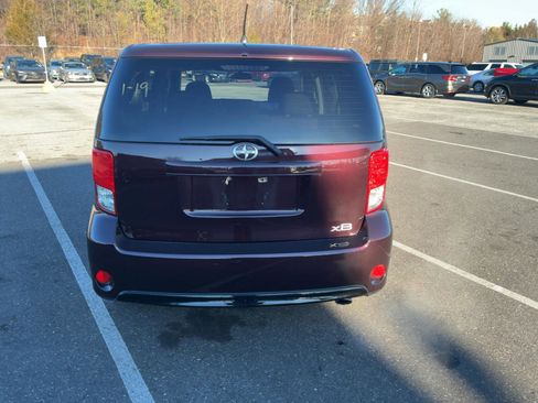 Used 2013 Scion xB image 7