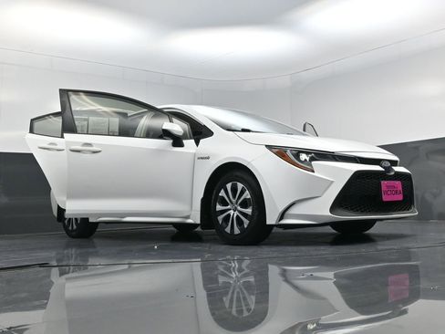 Used 2020 Toyota Corolla LE image 26