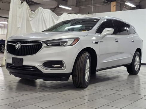 Used 2020 Buick Enclave Essence image 10
