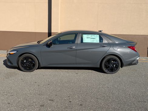 New 2026 Hyundai Elantra Sport image 9