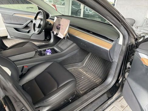 Used 2023 Tesla Model 3 Standard Range RWD image 2