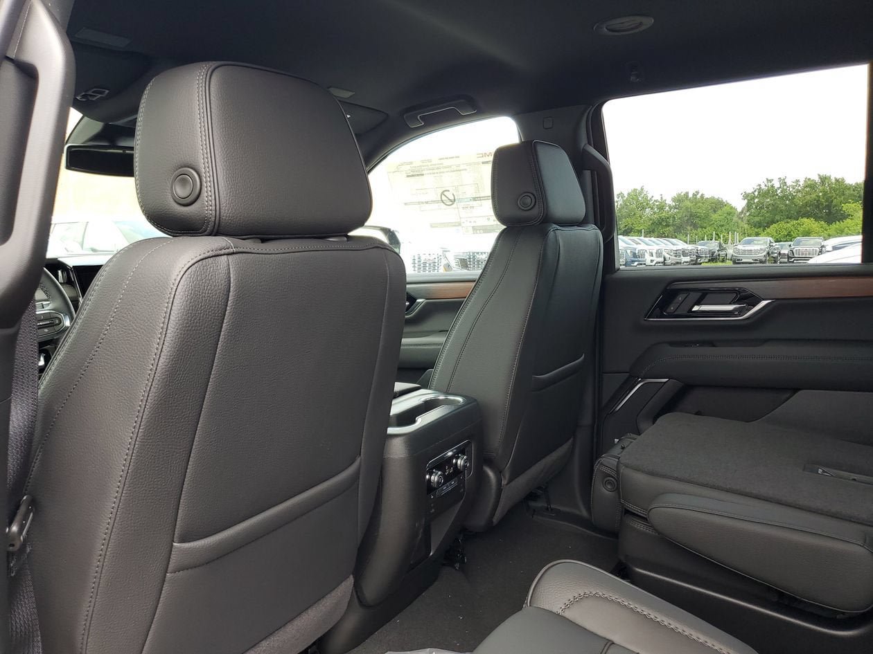 New 2026 GMC Yukon Denali RWD image 10