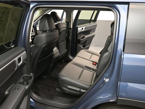 Used 2026 Hyundai Santa Fe SEL FWD image 11