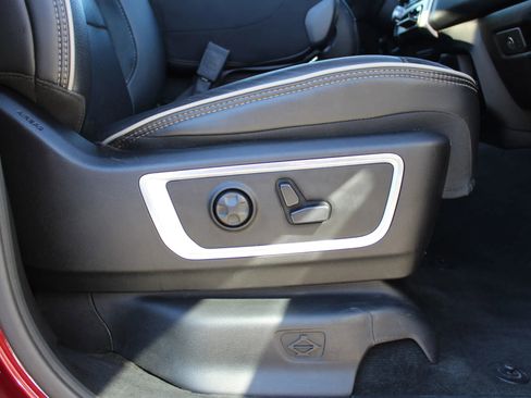 Used 2019 RAM 1500 Laramie image 30