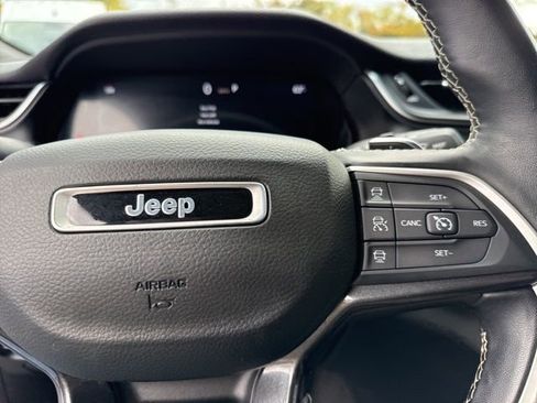 Used 2022 Jeep Grand Cherokee L Altitude image 34