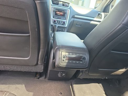 Used 2017 GMC Acadia Limited SLT AWD/4WD image 10