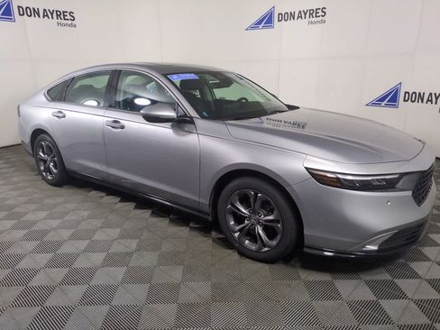 Used 2023 Honda Accord EX-L image 7
