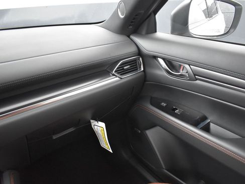 Used 2025 MAZDA CX-5 Carbon Edition image 15