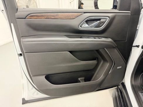 Used 2023 Chevrolet Tahoe High Country AWD/4WD image 23
