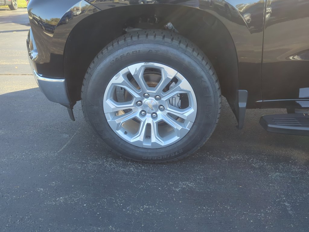 Certified 2023 Chevrolet Silverado 1500 LTZ w/ LTZ Premium Package AWD/4WD image 14