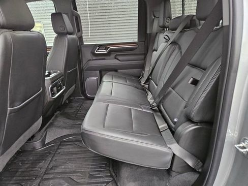 Used 2025 GMC Sierra 3500 Denali w/ Denali Reserve Package image 16