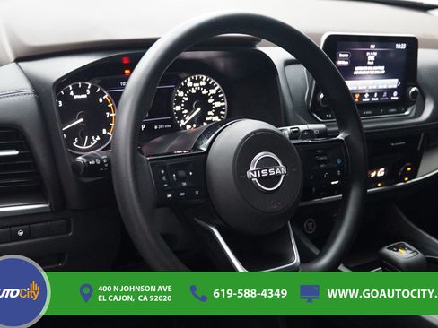 Used 2022 Nissan Rogue SV AWD/4WD image 19