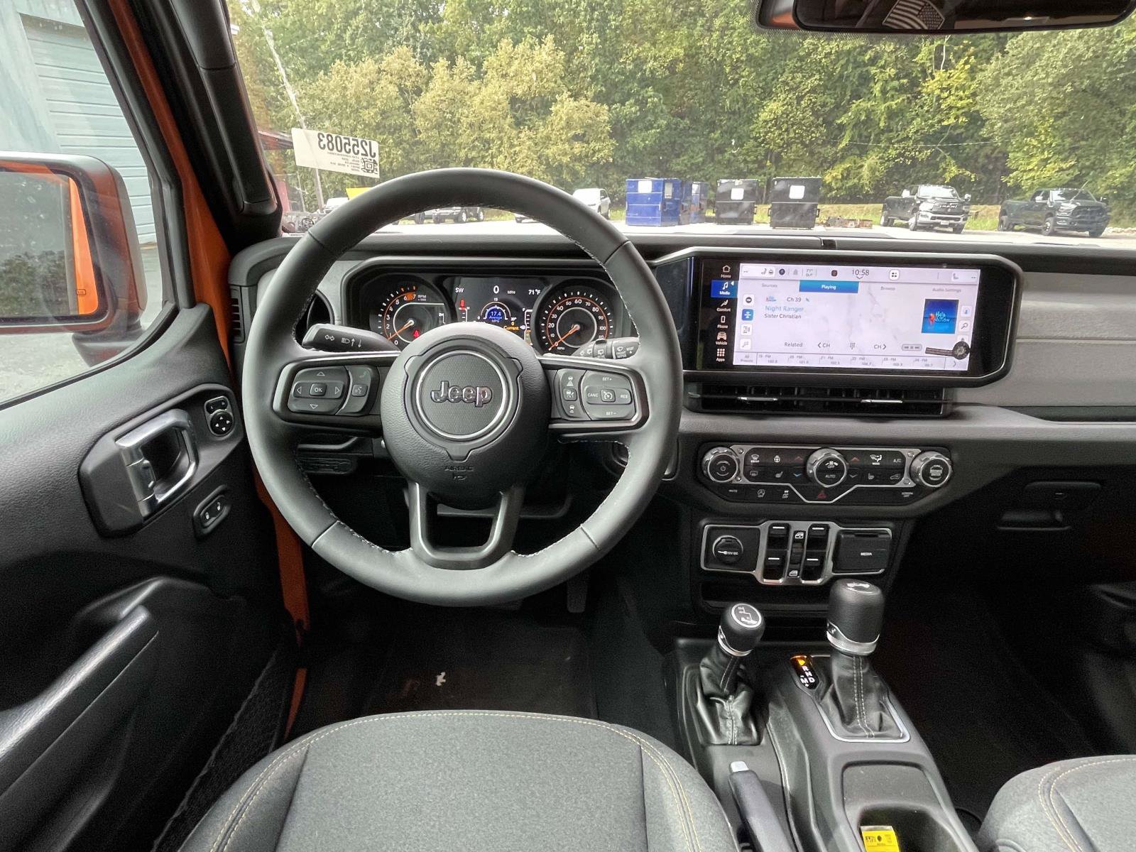 Used 2025 Jeep Wrangler Unlimited Sport AWD/4WD image 12