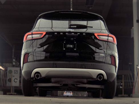 Used 2026 Ford Escape SE w/ PHEV Premium Package FWD image 12